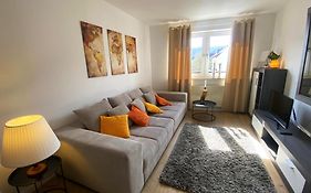 Schölerberg Apartment mit Tiefgaragenparkplatz und Kingsize-Bett
